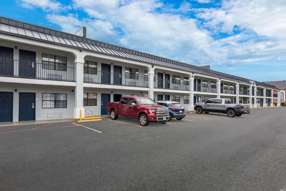 King Room - Accessible/Smoking